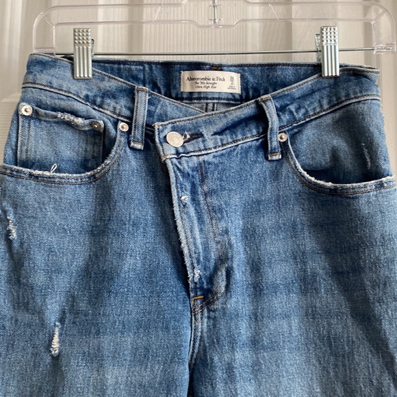 Abercrombie & Fitch The 90's Straight Ultra High Rise Cross Over Waist Jeans - Picture 5 of 10